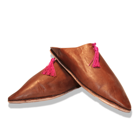 babouche pointue cuir marron pomponfushia 1