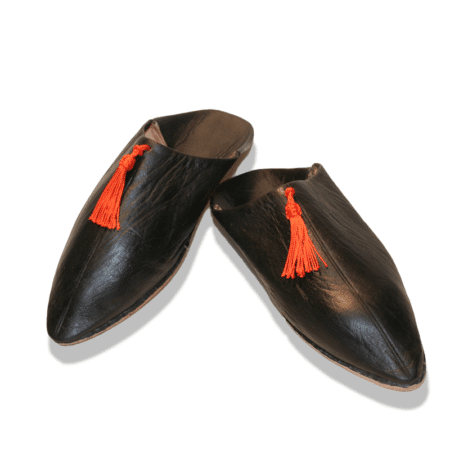 babouche pointue cuir noir pompon orange