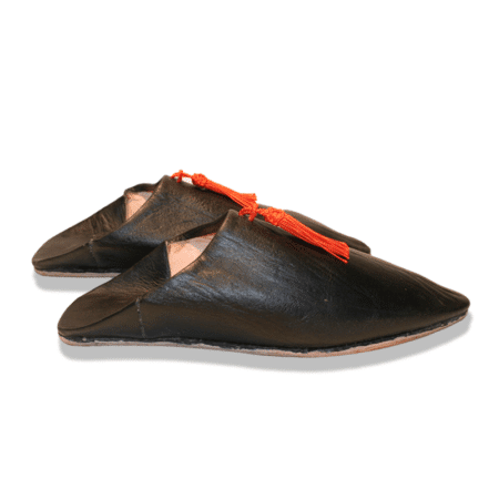 babouche pointue cuir noir pompon orange3