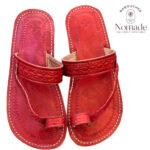 nu pieds rouge femme 2